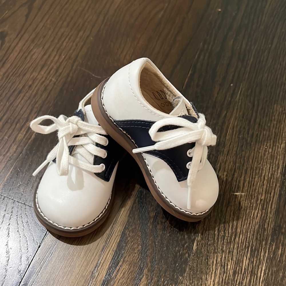 Footmates saddle shoes
